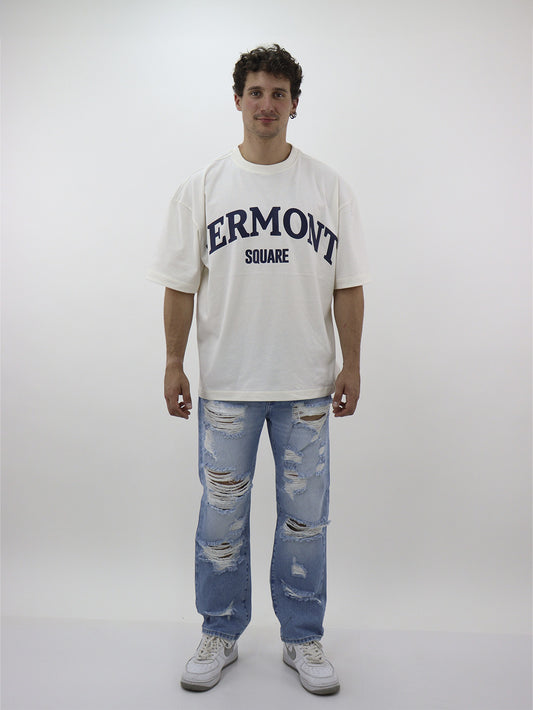 Jeans regular azul claro con destrucción