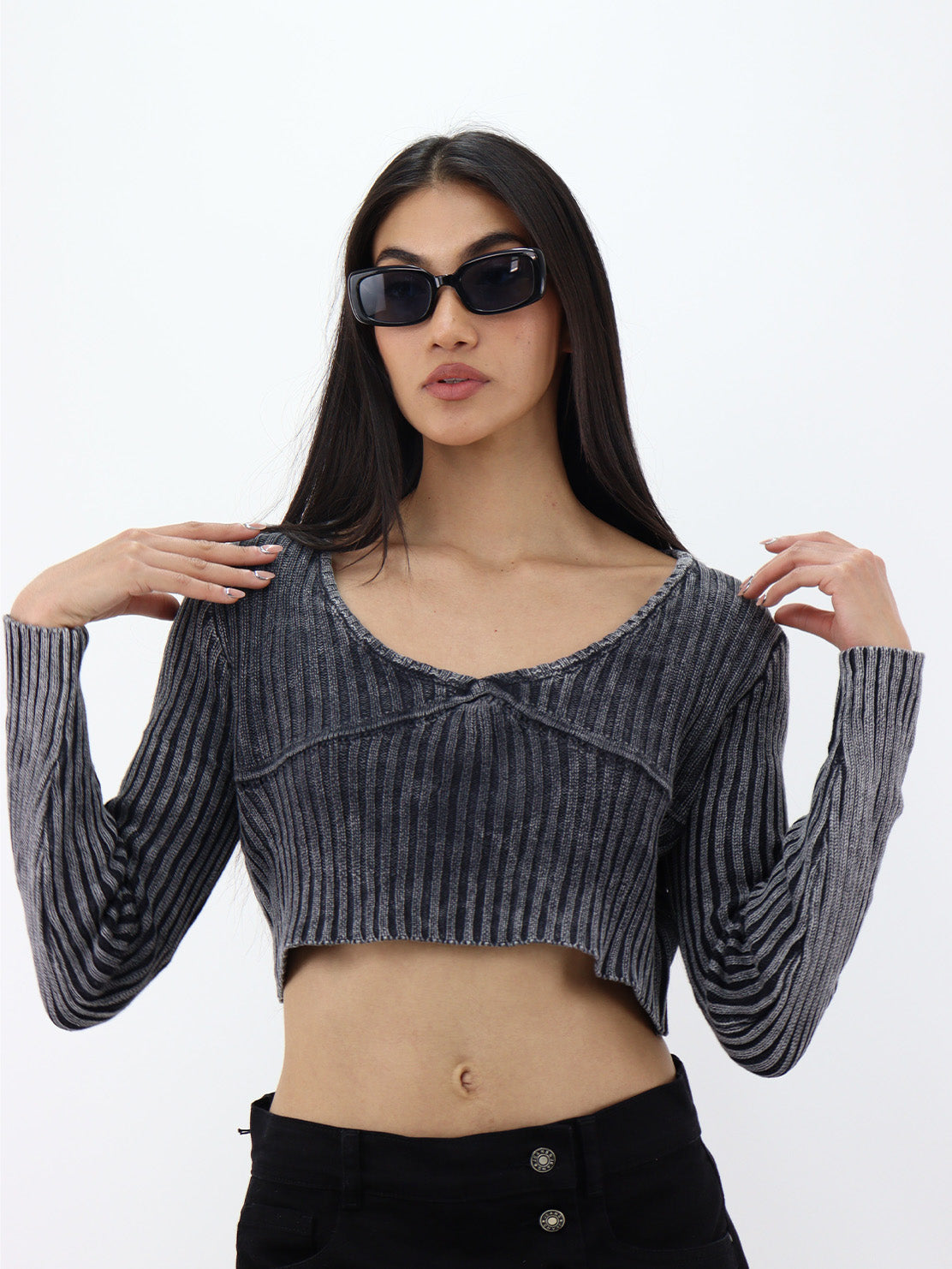 Suéter corto gris oxford