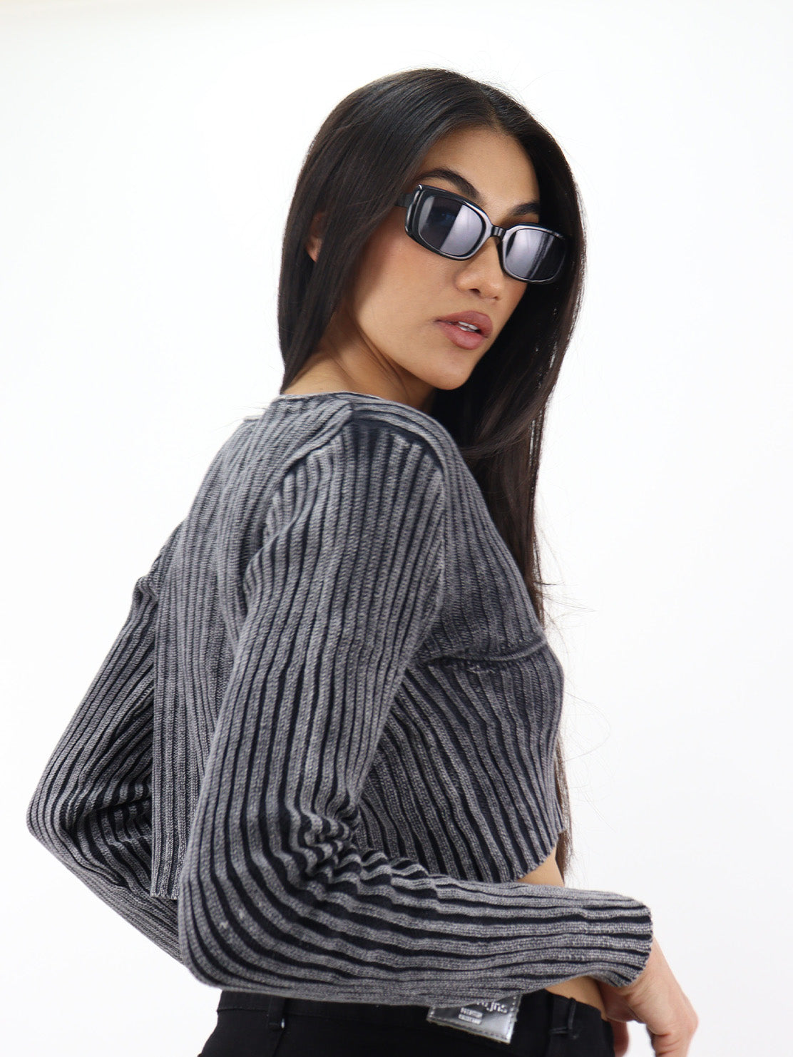 Suéter corto gris oxford