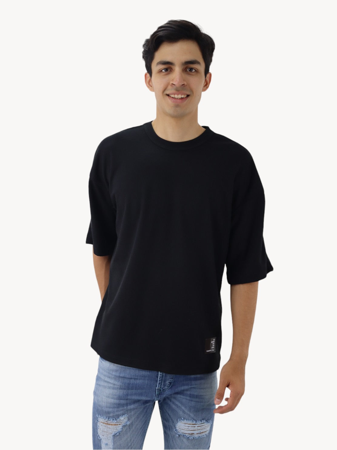 Playera oversize manga corta de color negro