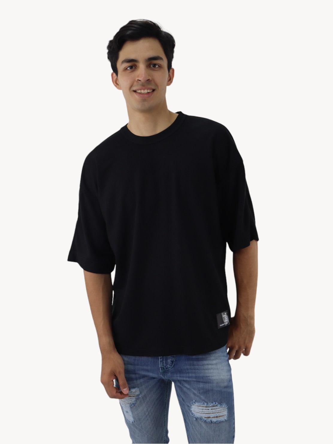 Playera oversize manga corta de color negro
