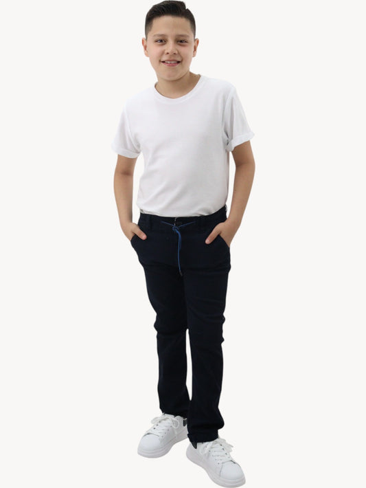 Pantalón slim fit azul marino