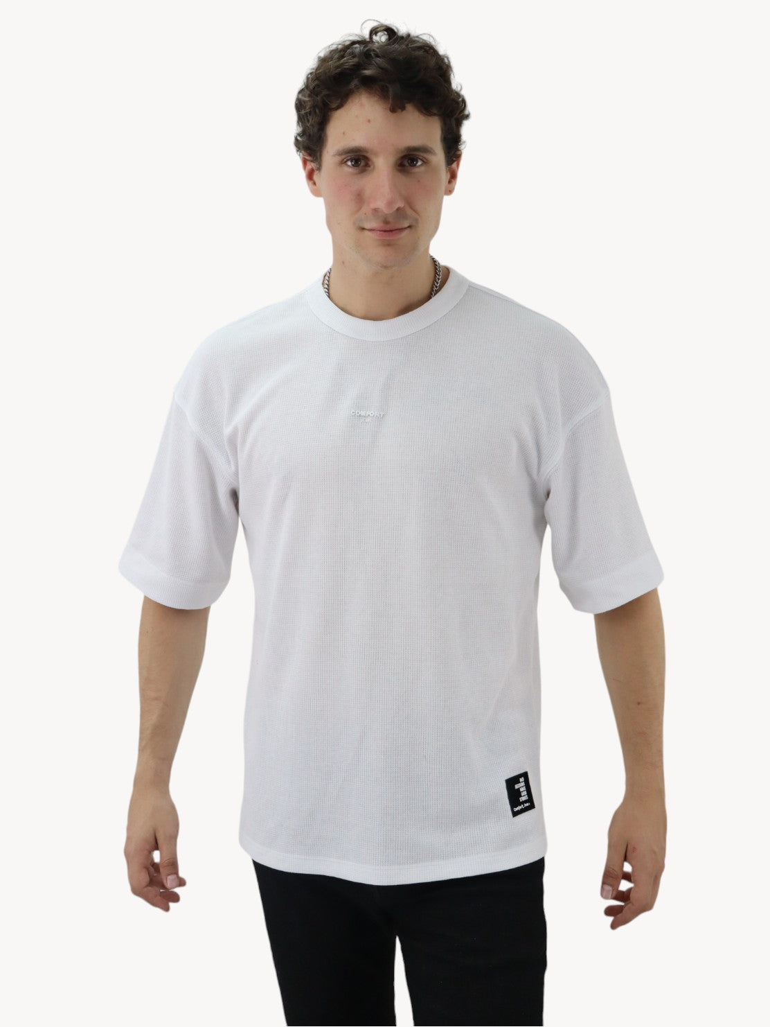 Playera oversize con gráfico de color blanco