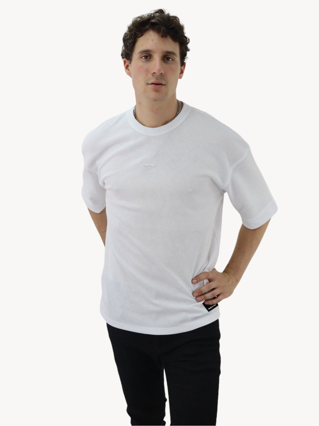 Playera oversize con gráfico de color blanco