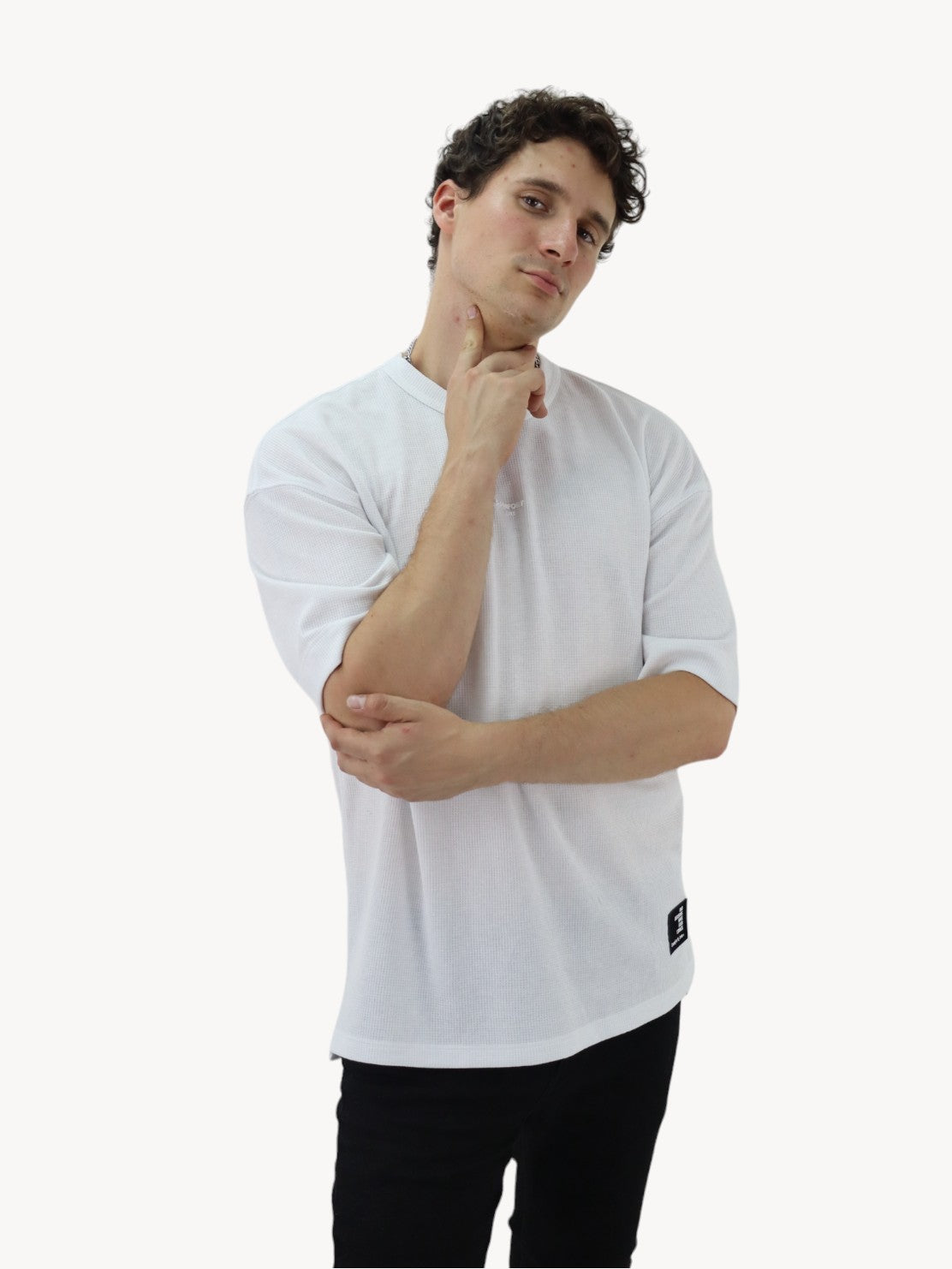 Playera oversize con gráfico de color blanco