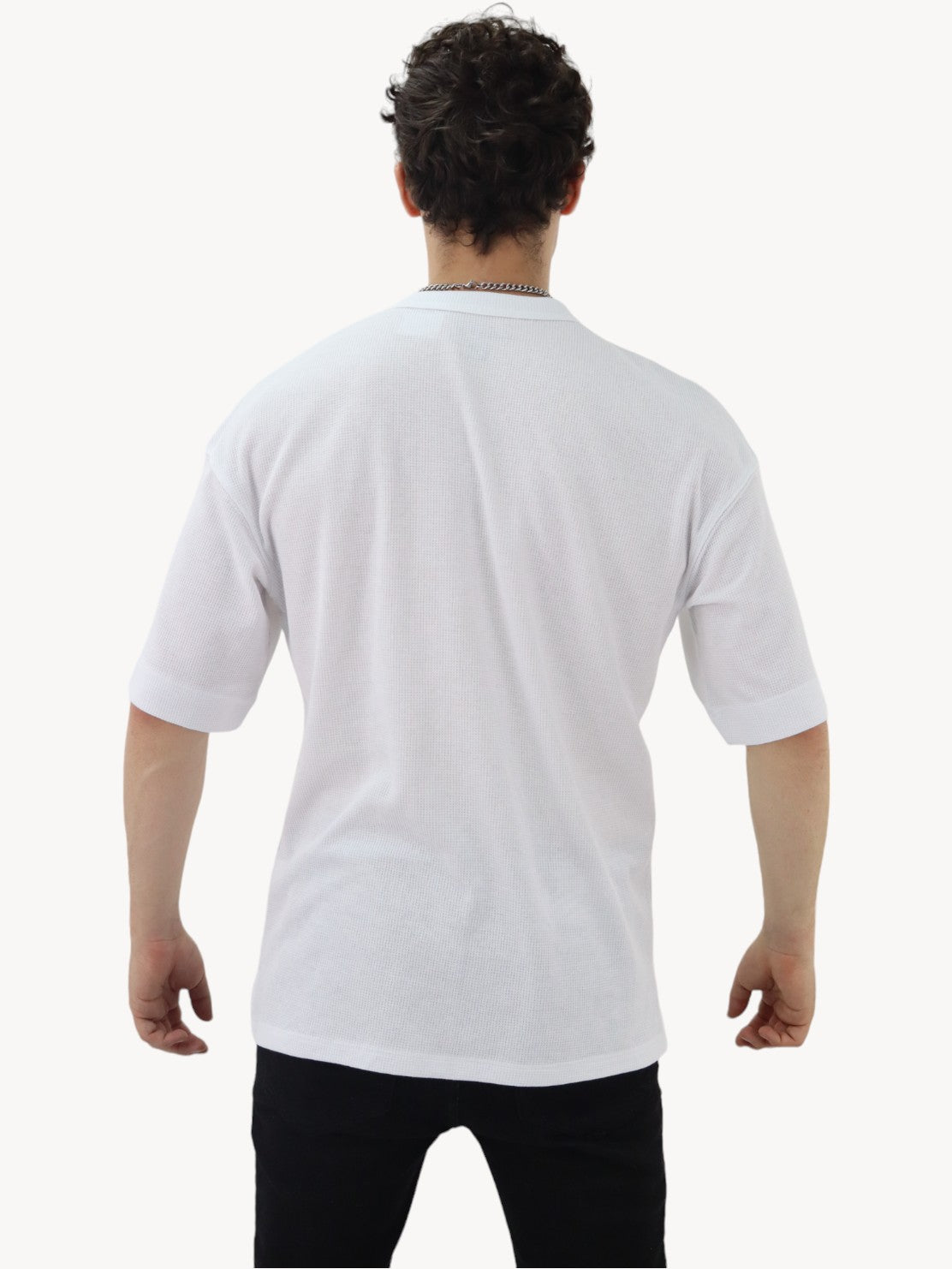 Playera oversize con gráfico de color blanco