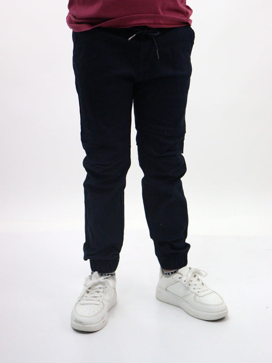 Jogger de gabardina color azul marino