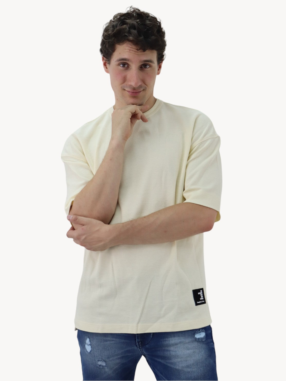 Playera oversize manga corta de color hueso