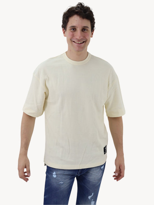 Playera oversize manga corta de color hueso