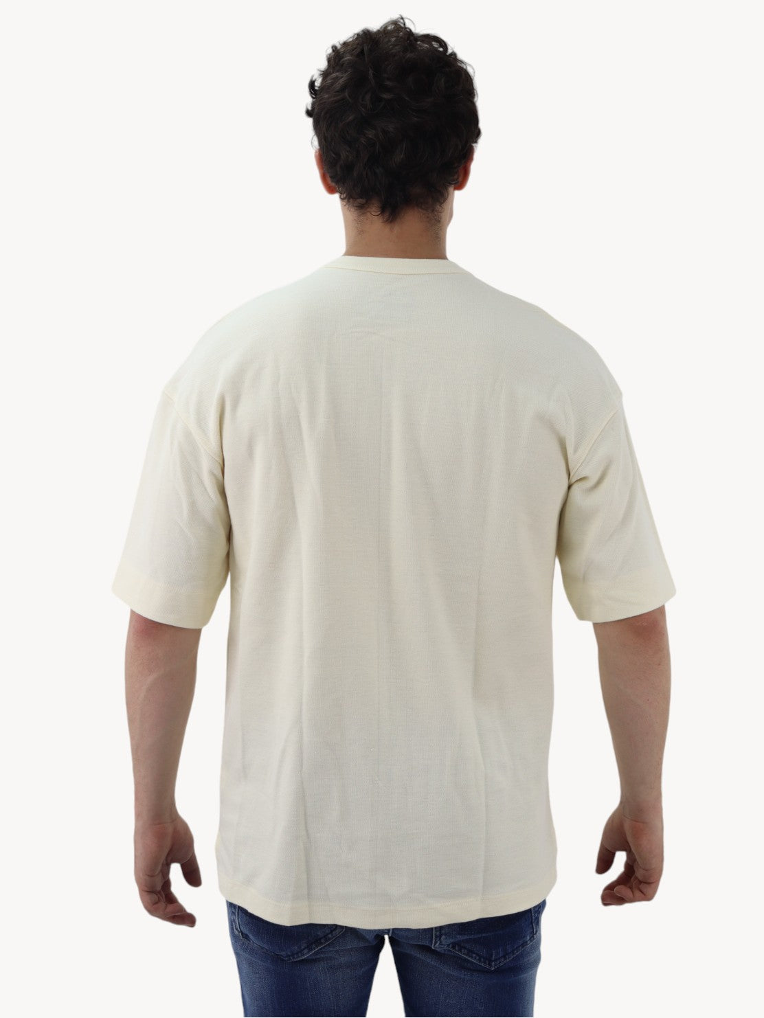 Playera oversize manga corta de color hueso