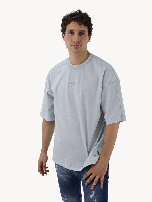 Playera oversize con gráfico de color azul jaspe