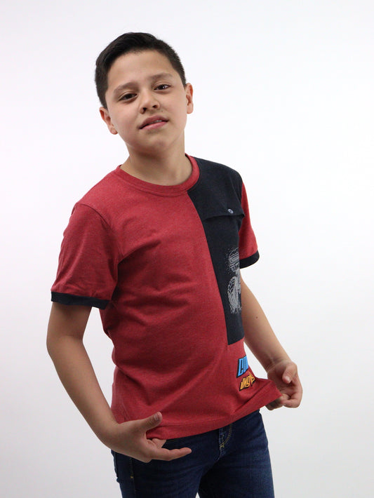 Playera manga corta de color combinado con estampado