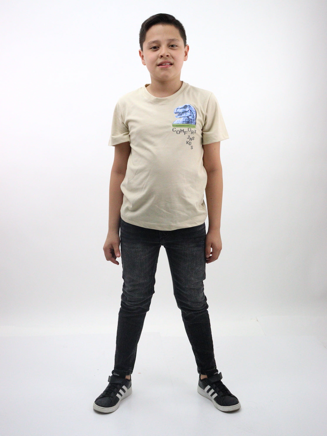 Jeans skinny de color negro deslavado