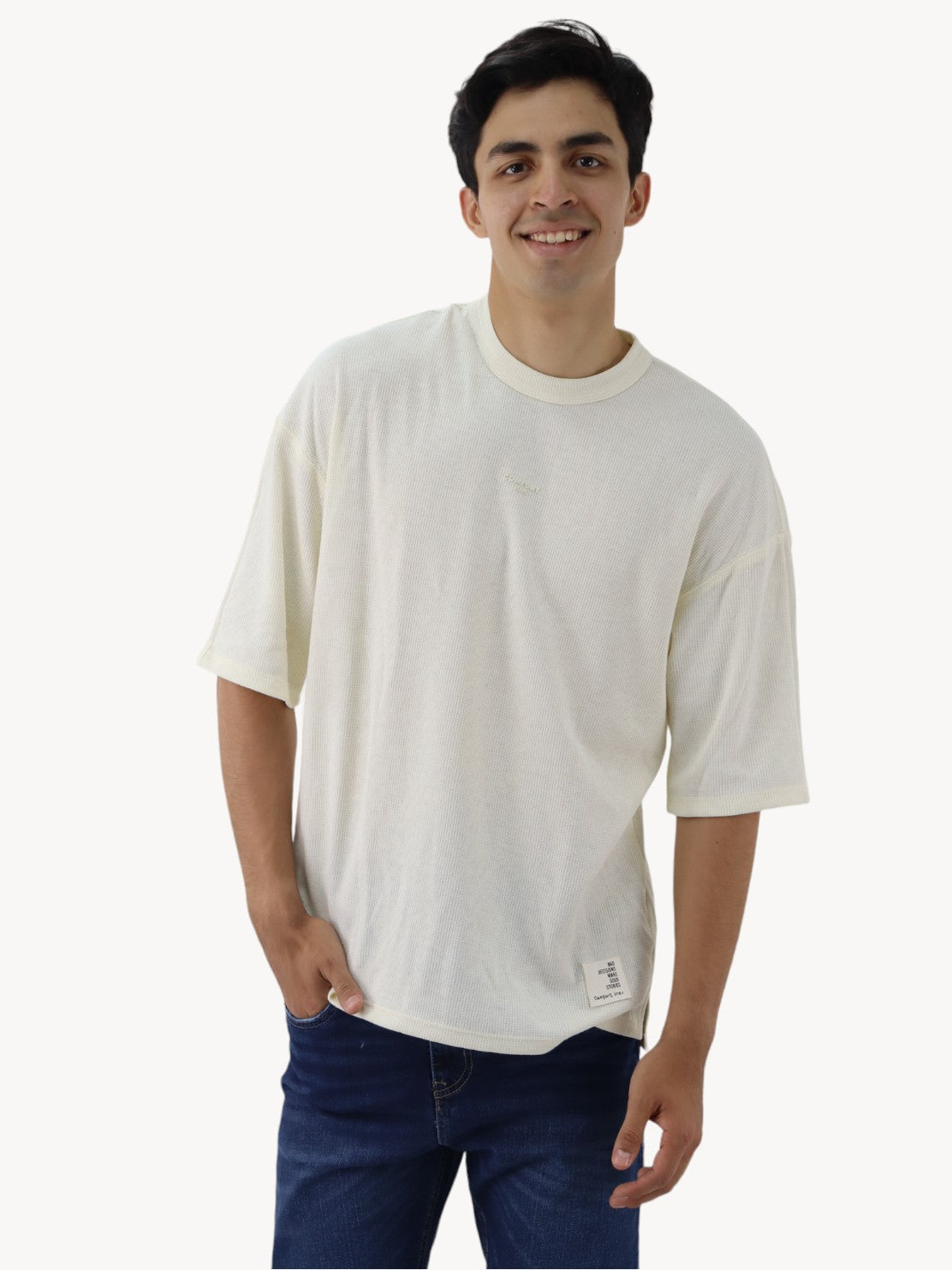 Playera oversize de color hueso