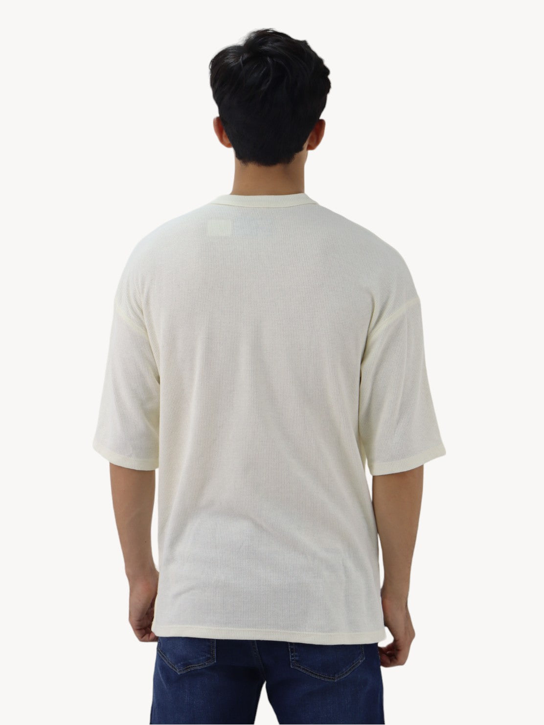 Playera oversize de color hueso