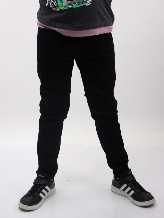 Jeans skinny de color negro