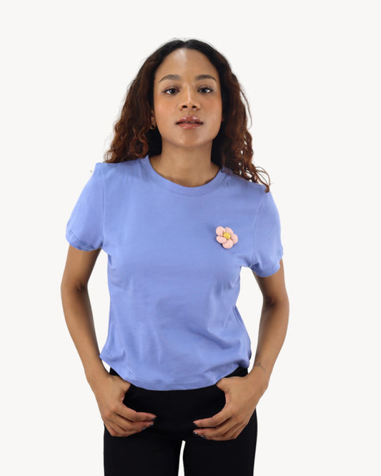 Playera manga corta con diseño floral