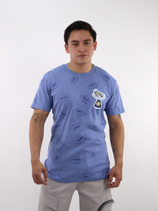 Playera manga corta con gráfico de ovni