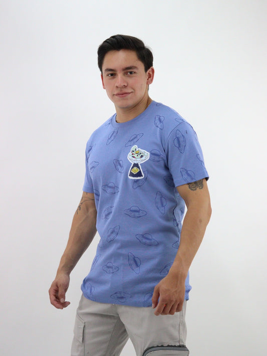 Playera manga corta con gráfico de ovni