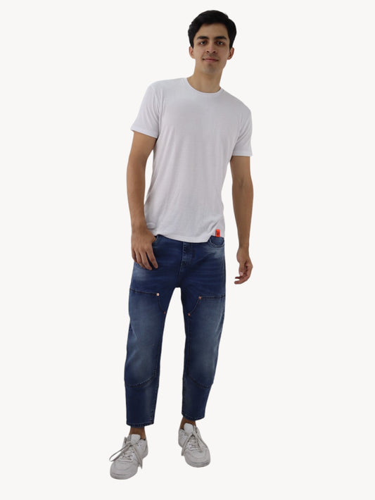 Jeans estilo loose azul oscuro con deslave