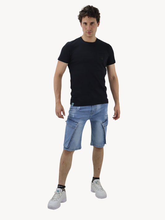 Short cargo de color azul medio con destrucción