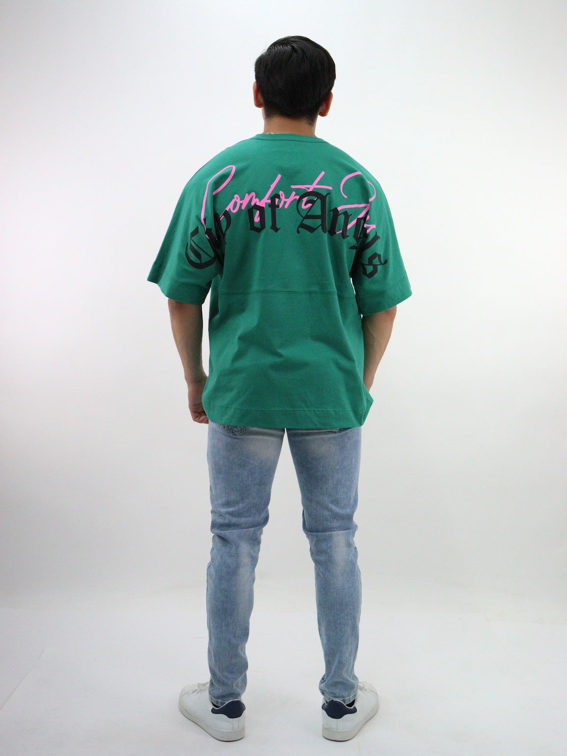 Jeans skinny de color azul claro con destrucción