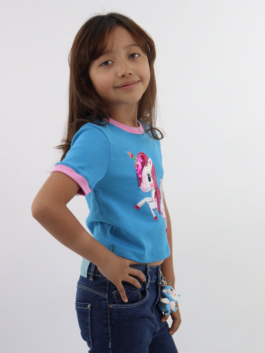 Playera manga corta con estampado de unicornio