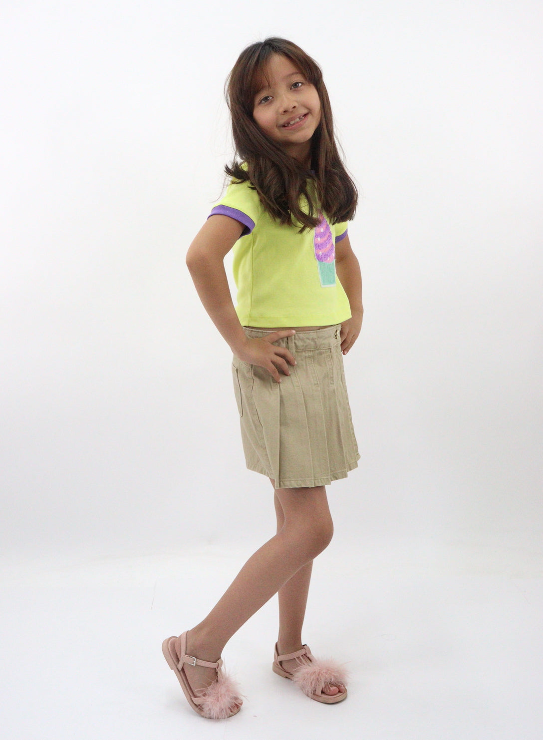 Short falda plisada de color khaki