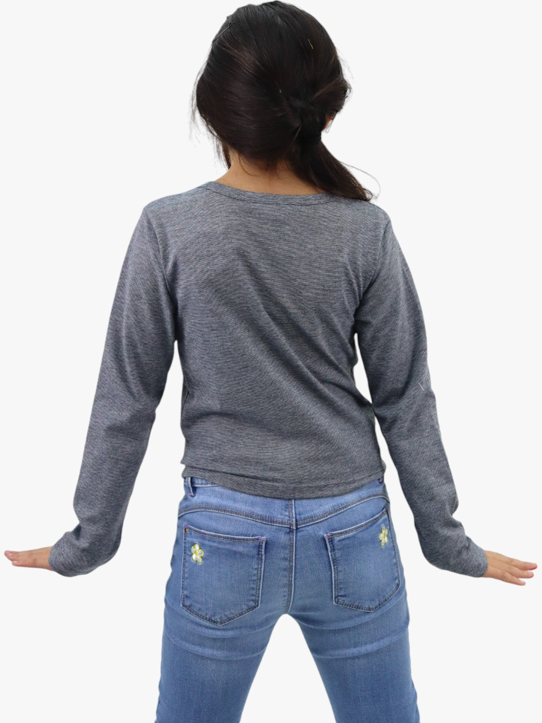 Playera manga larga con detalle de flor