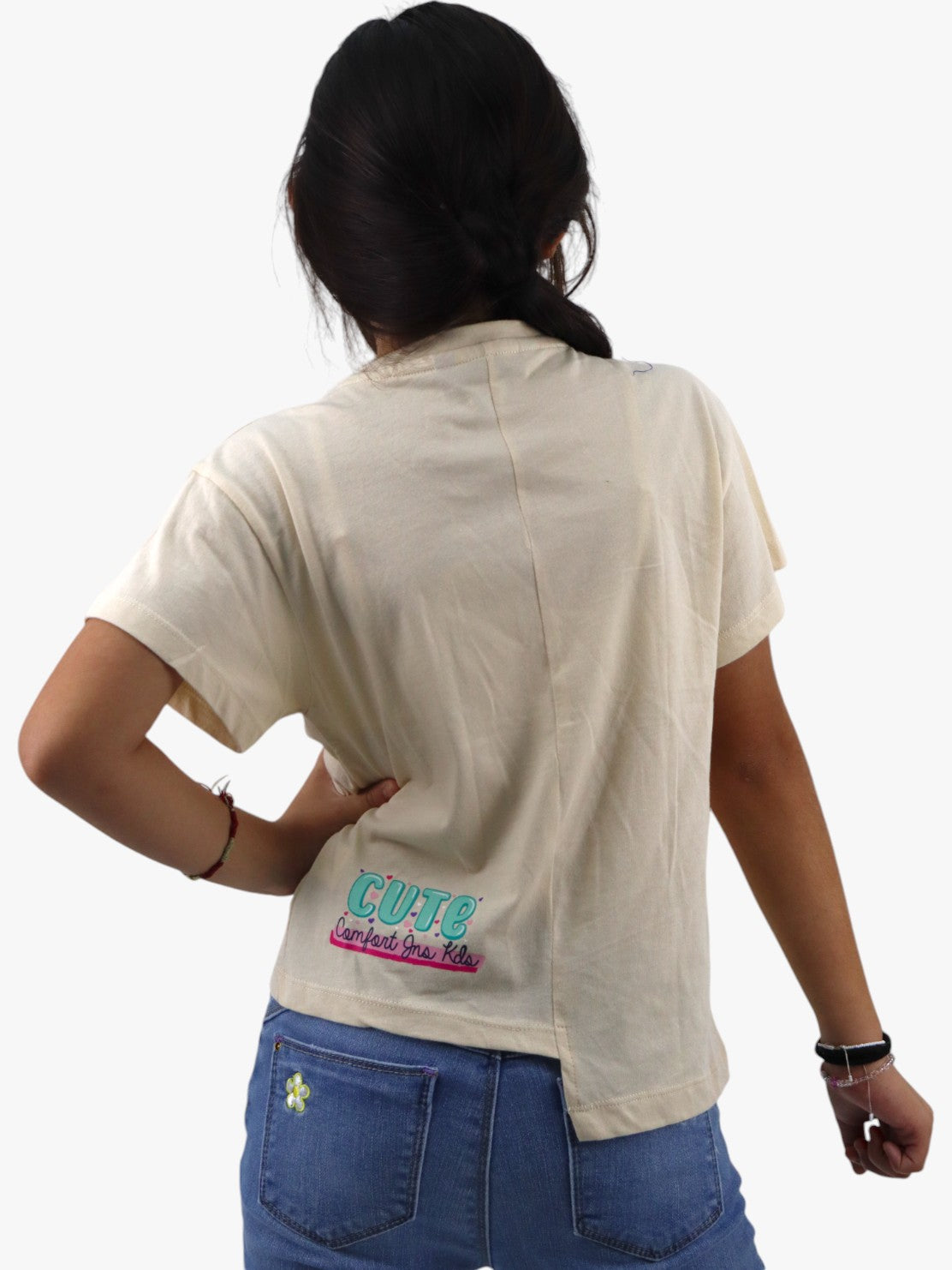 Playera manga corta beige con estampado