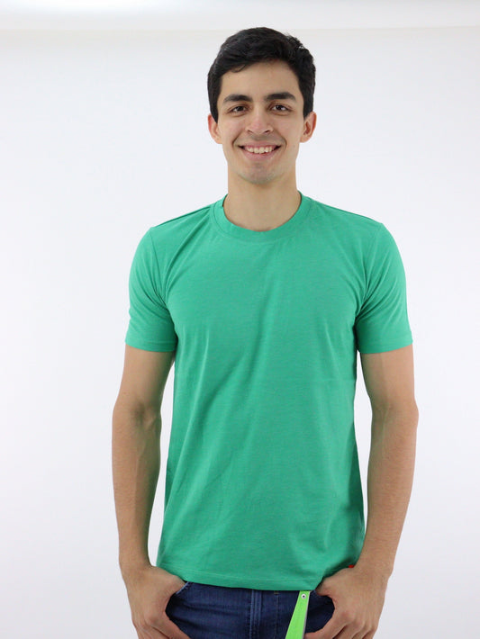 Playera básica manga corta de color verde