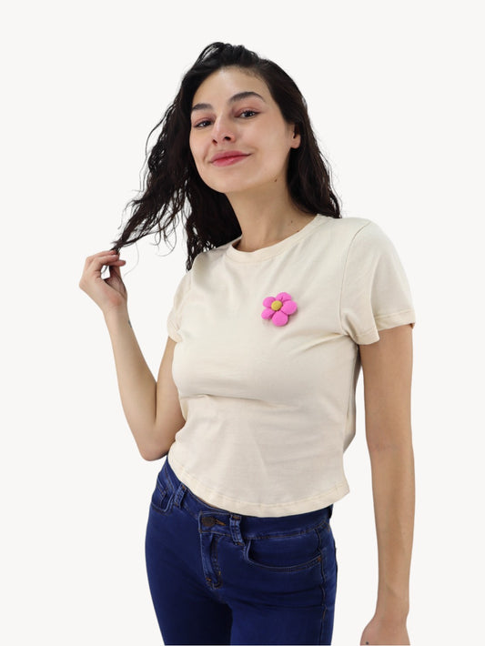 Playera manga corta con diseño floral