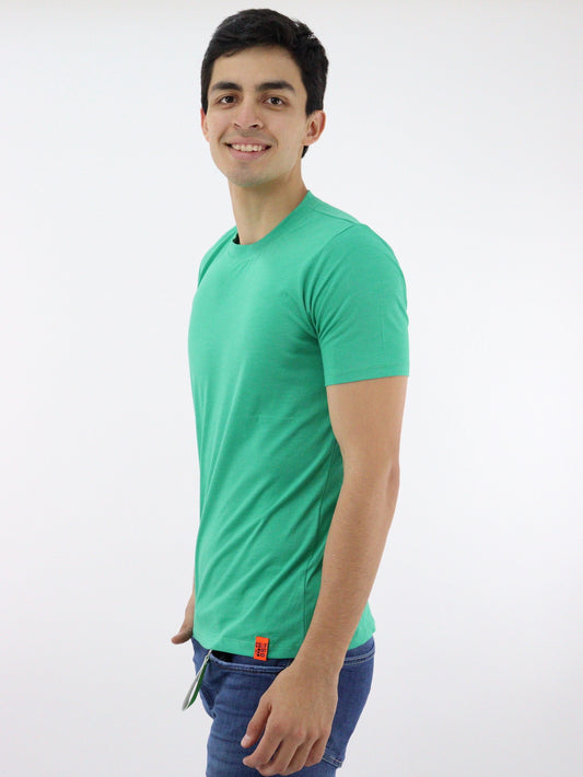 Playera básica manga corta de color verde