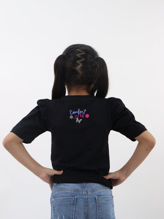 Playera de color negro con encaje