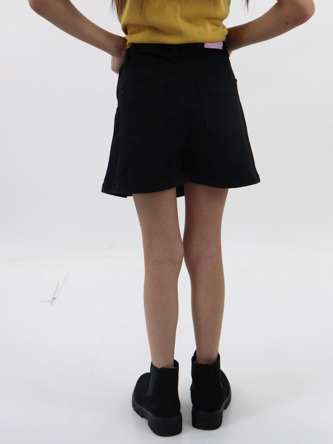 Short/falda de color negro