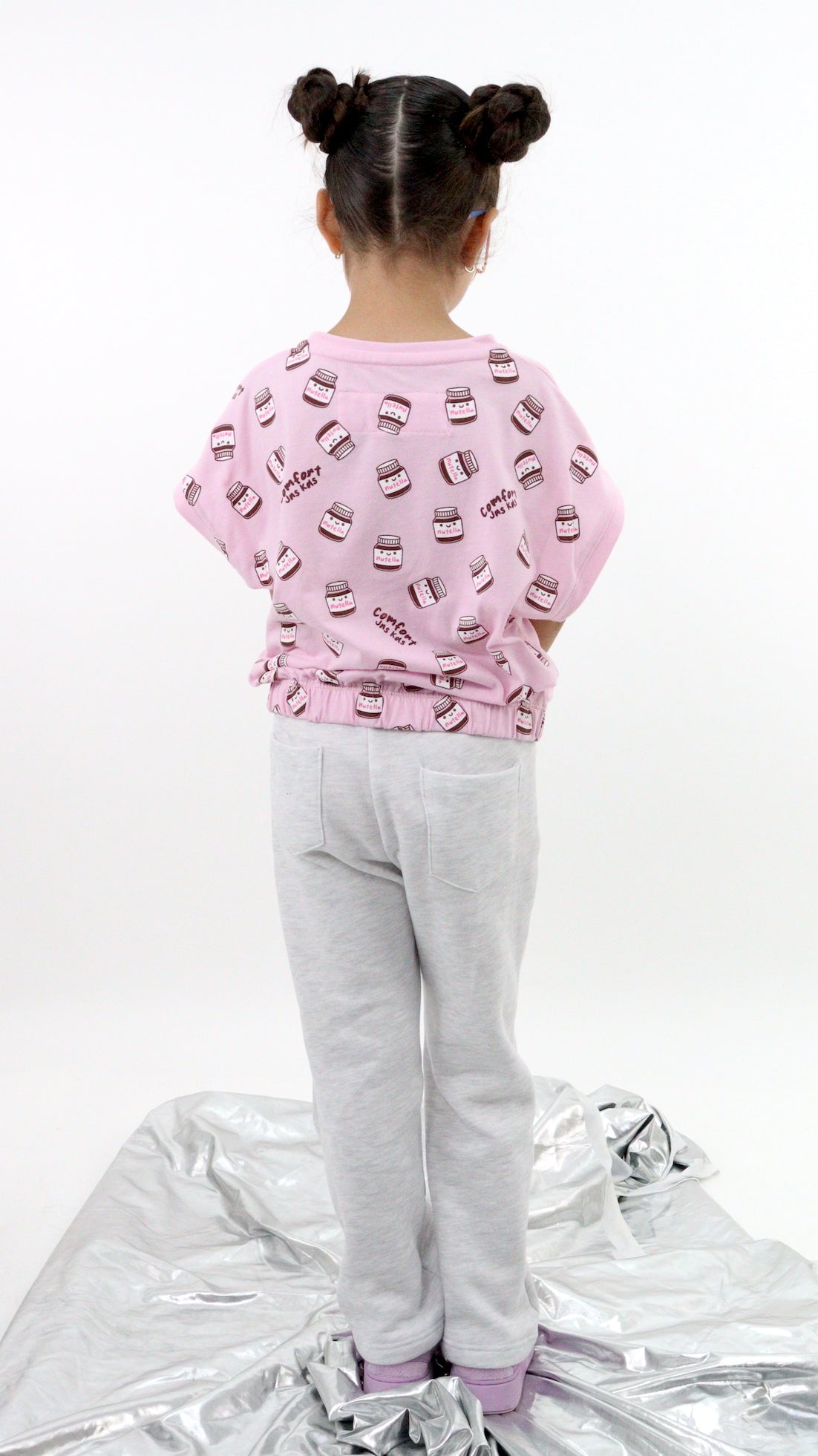 Jogger acampanado tipo pants de color gris jaspe con resorte elástico