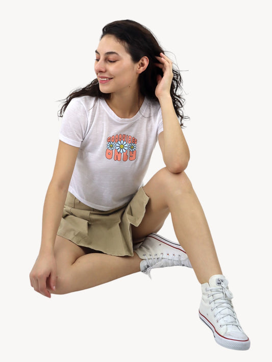 Playera slim size manga corta con estampado floral