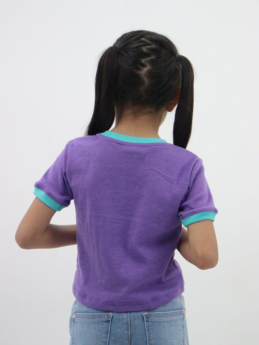 Playera manga corta con figura de unicornio