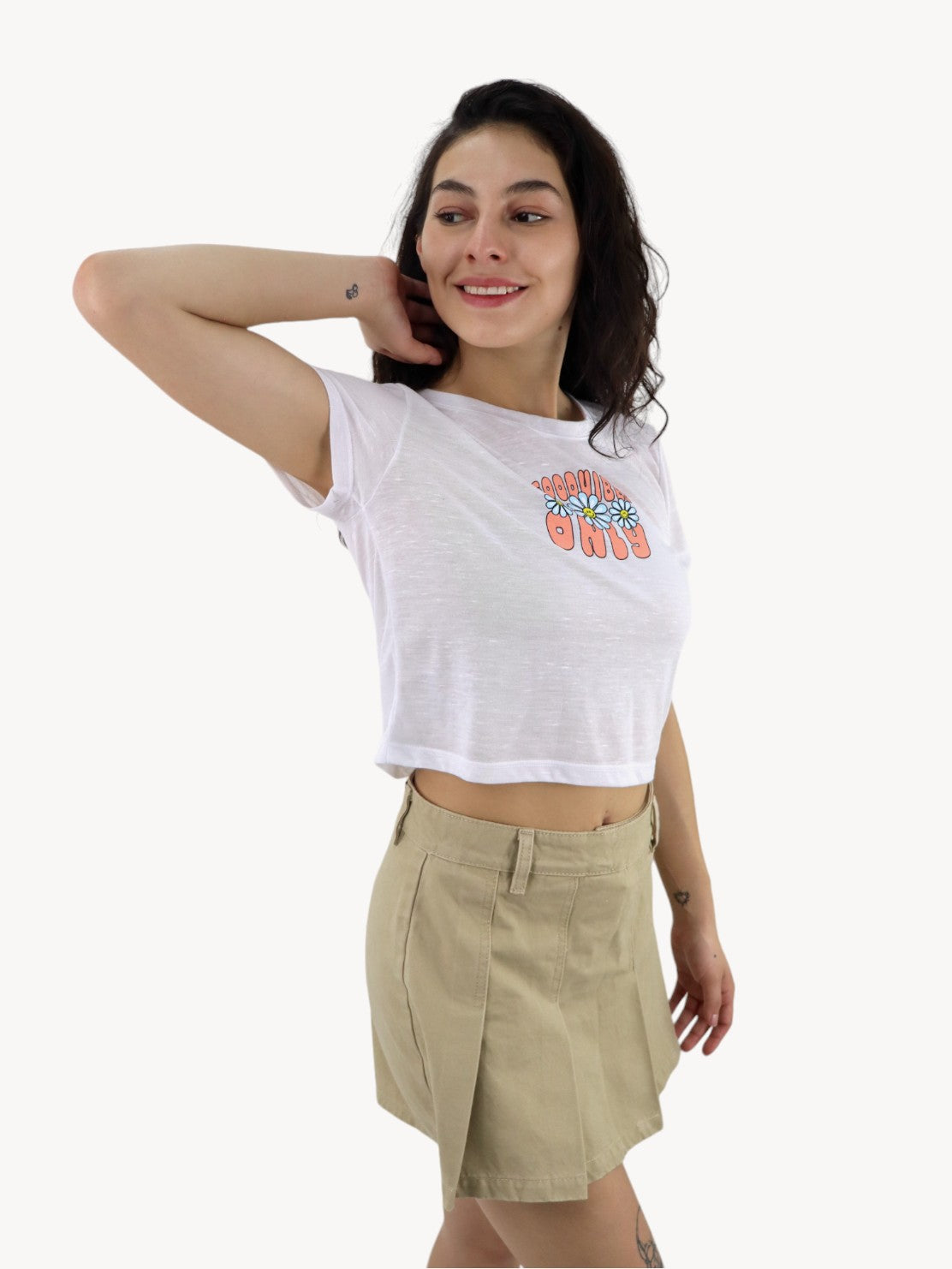 Playera slim size manga corta con estampado floral