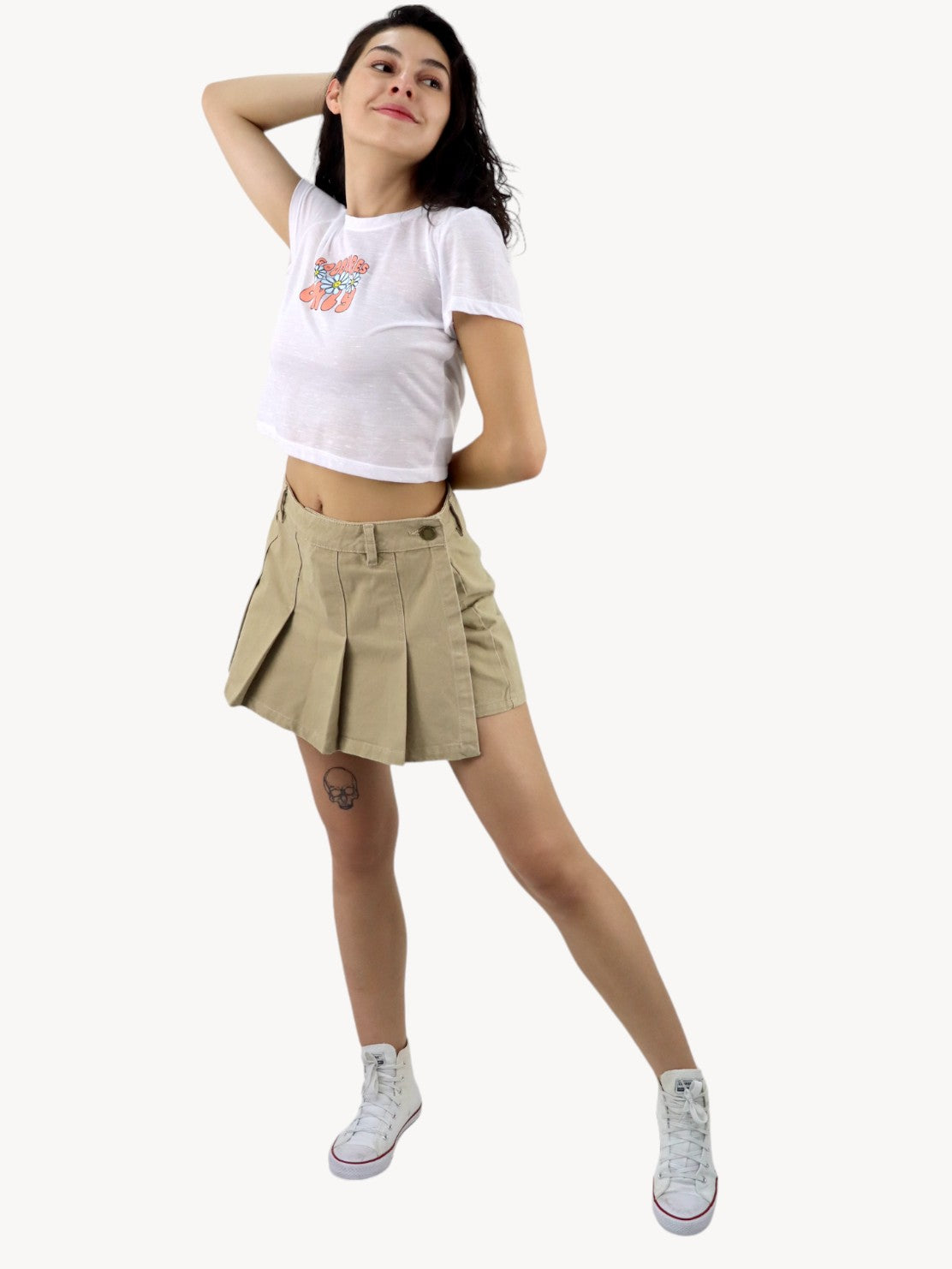 Falda short tableada de color khaki