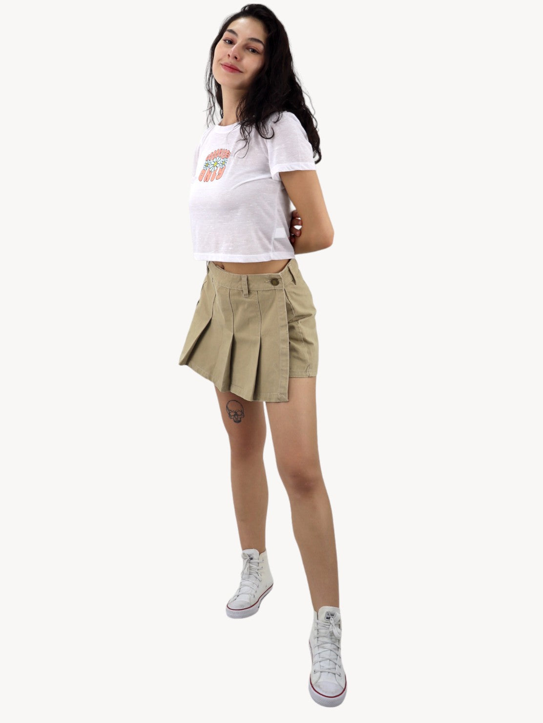Falda short tableada de color khaki