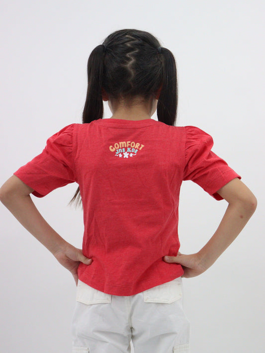 Playera manga corta de color rojo con estampado