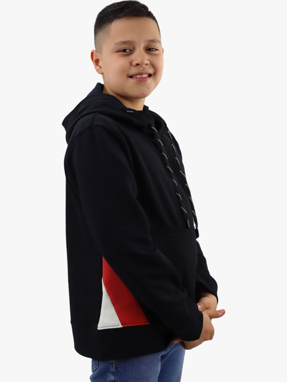 Sudadera con capucha de color negro