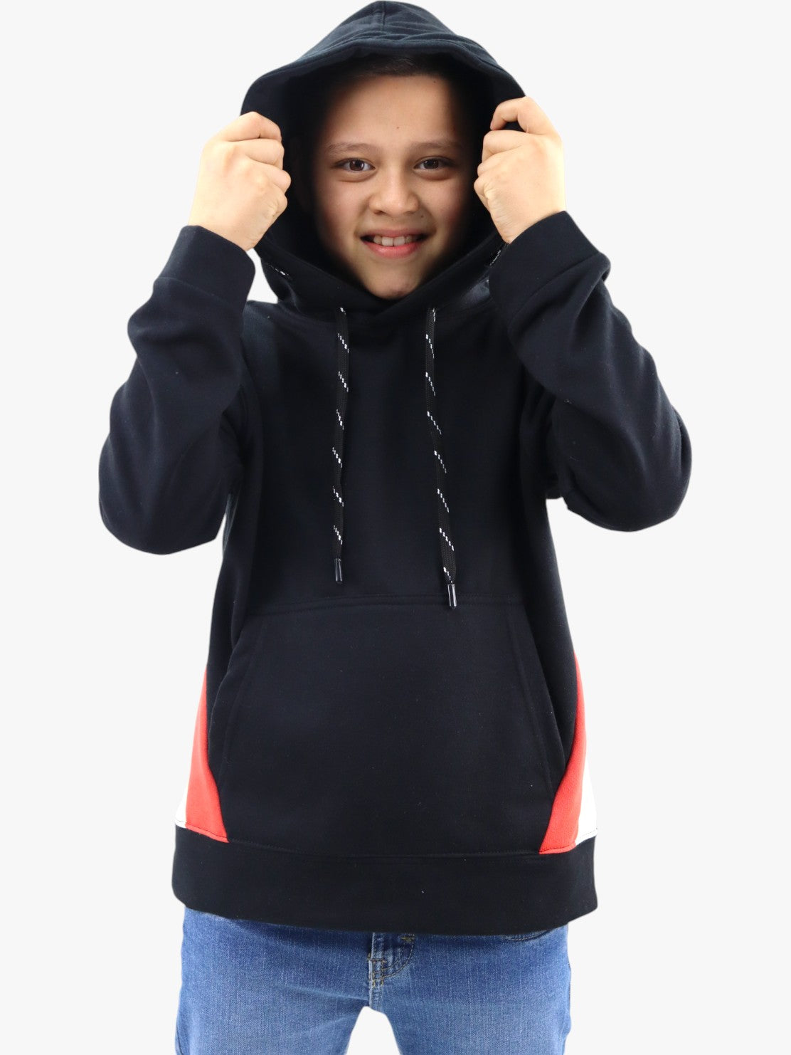 Sudadera con capucha de color negro