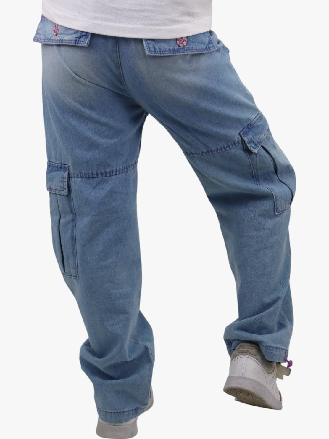 Jeans cargo parachute de color azul claro