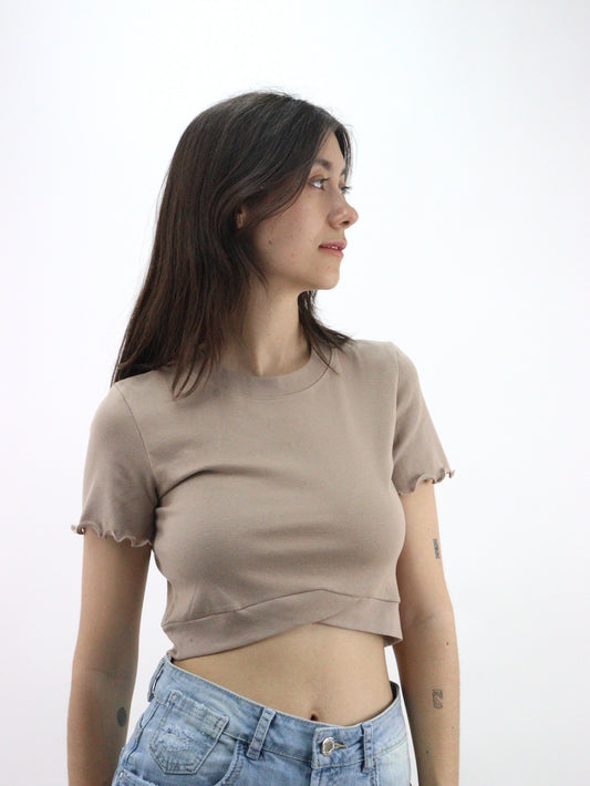 Playera manga corta de color arena