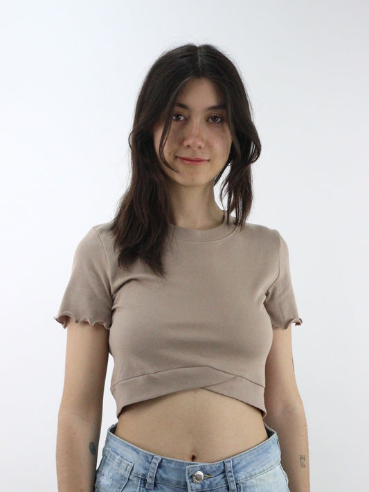 Playera manga corta de color arena