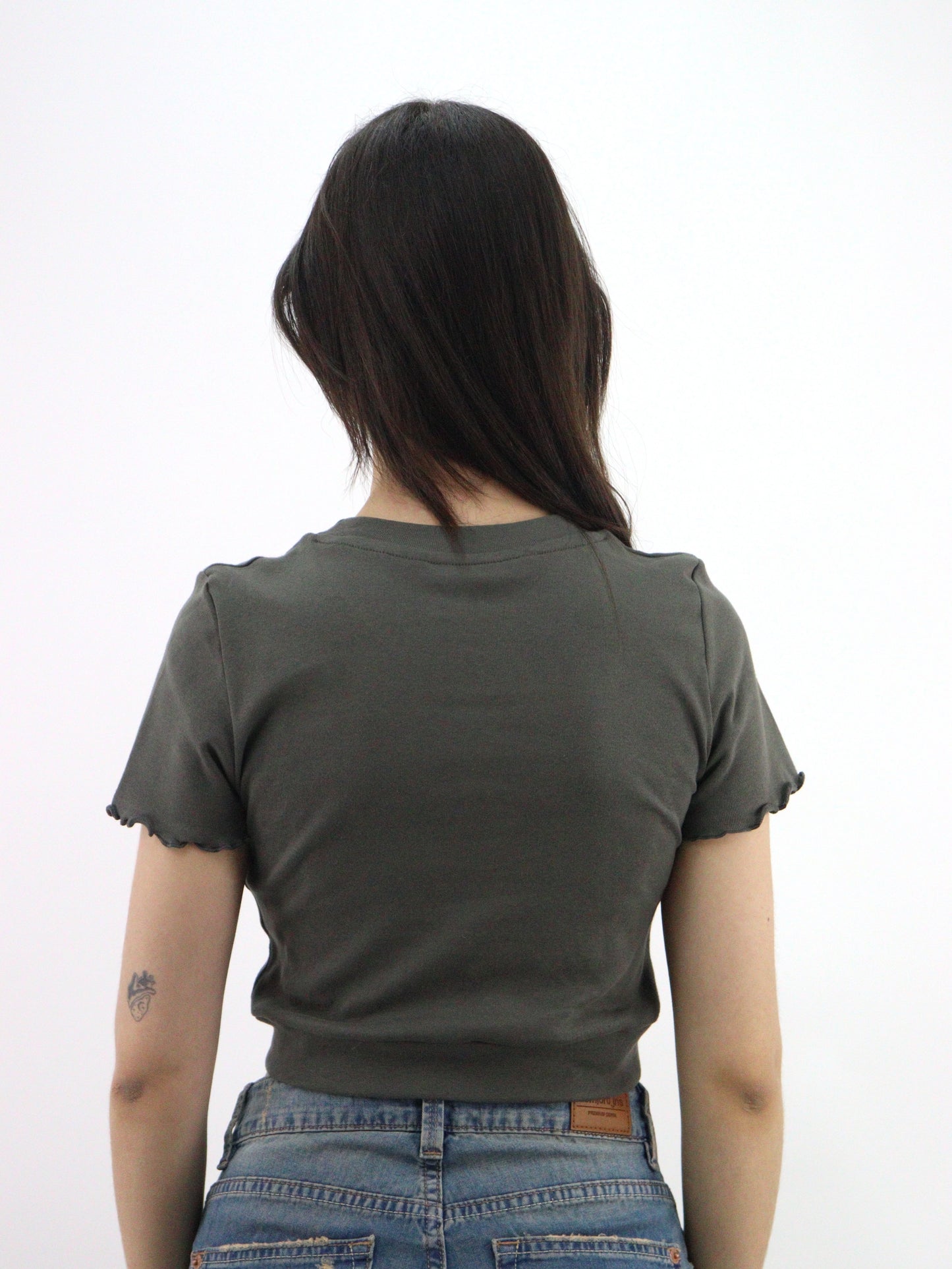 Playera manga corta de color verde militar