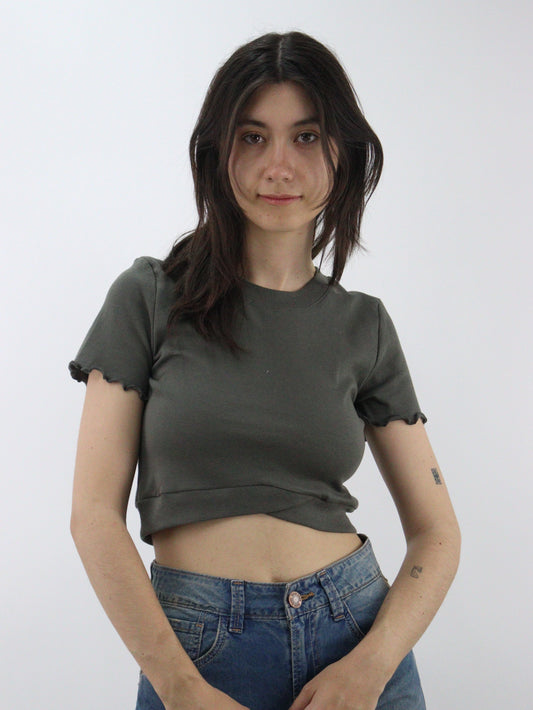 Playera manga corta de color verde militar