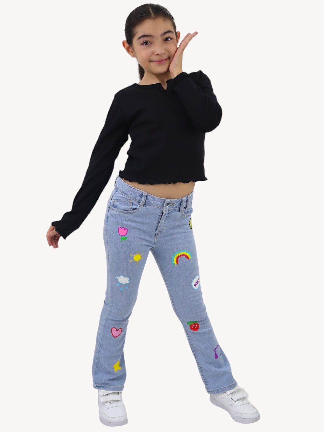 Jeans acampanado con estampado